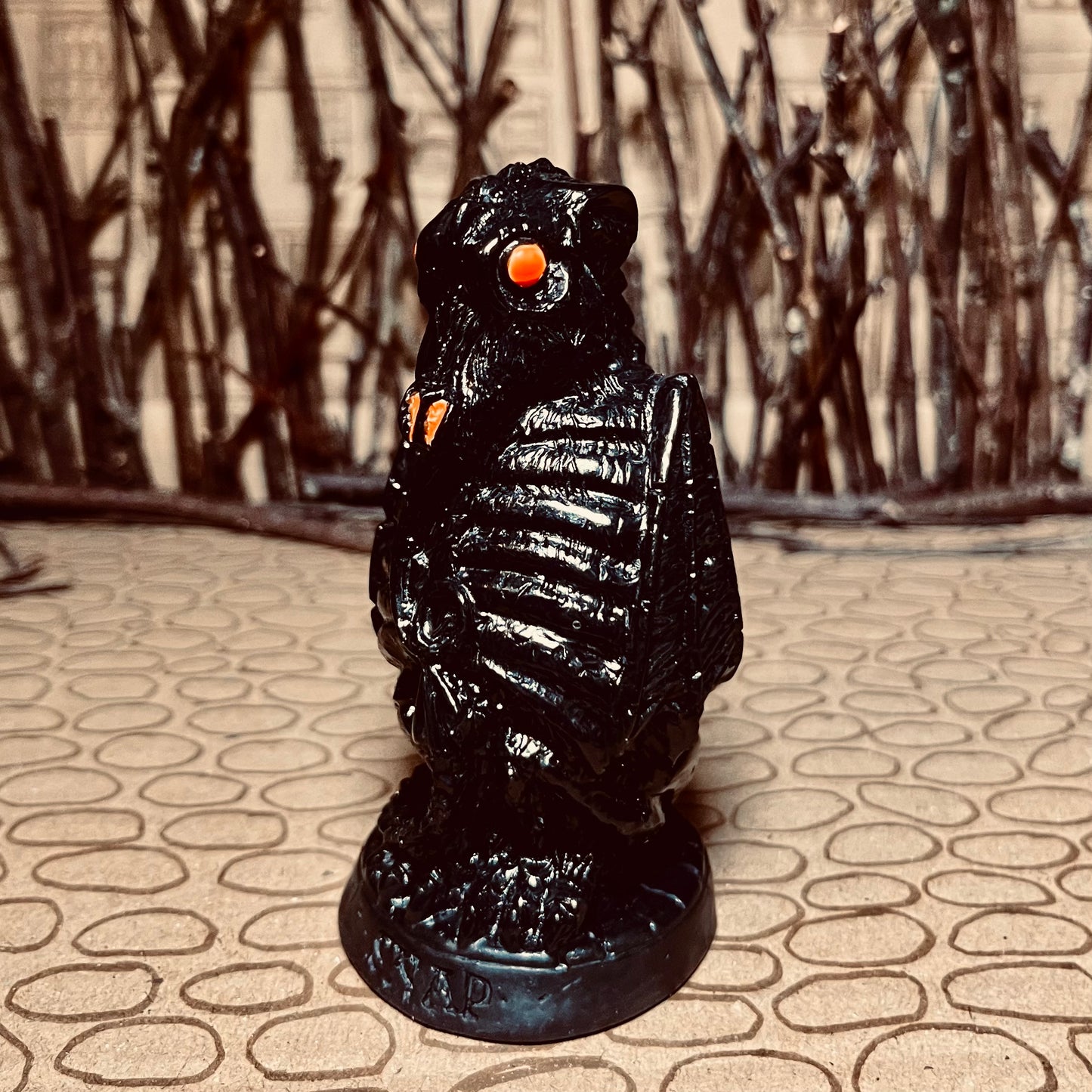 Shuck-Eyed Black Bone-Snap