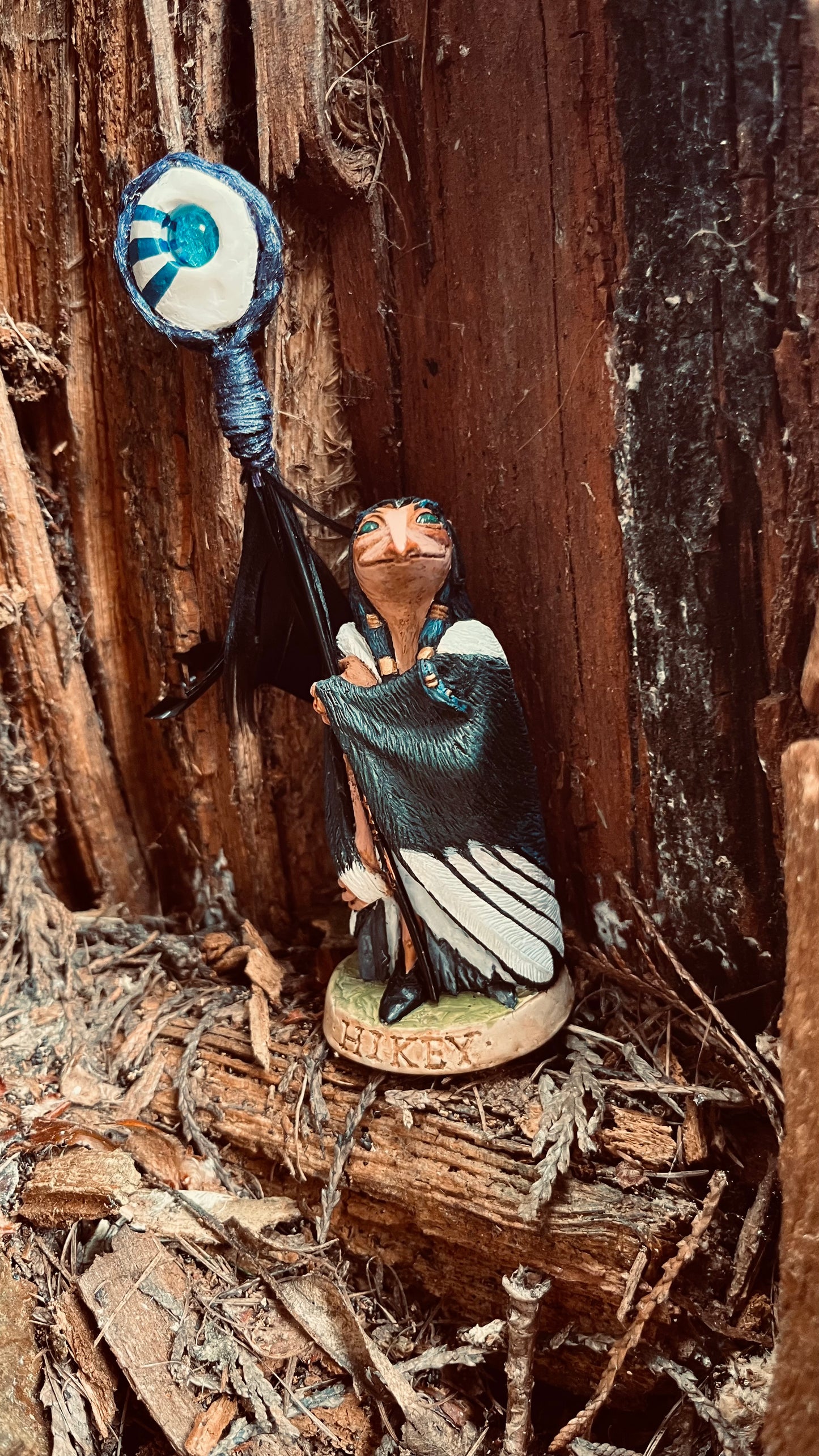 Hikey Lady - Corvid Clan - Magpie